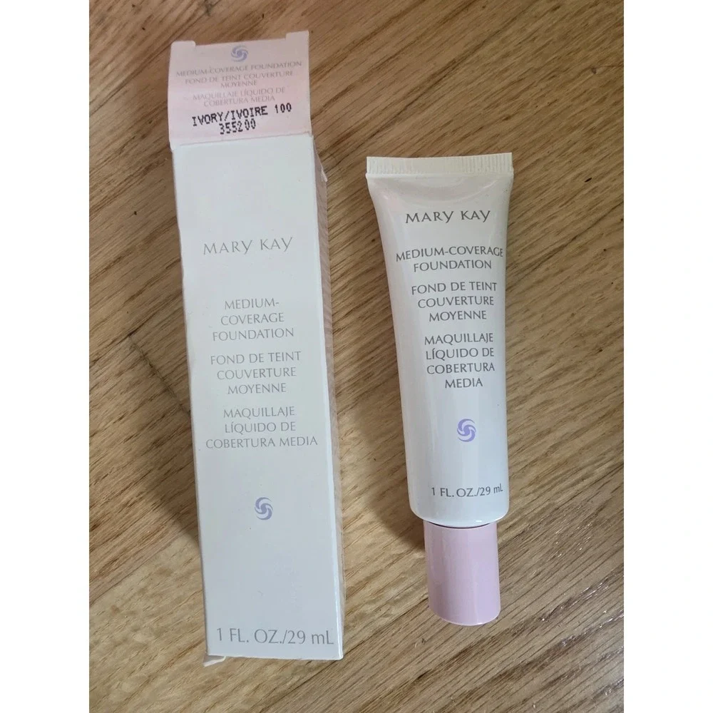 Mary Kay Medium Coverage Foundation Ivory 100 - Pink Cap # 355200 NIB